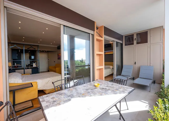 Domus Aurelia Luxury Apartment *